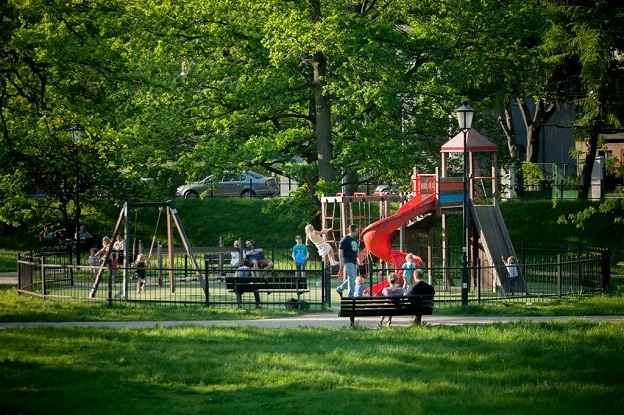 Lars Laj Spatii de joaca