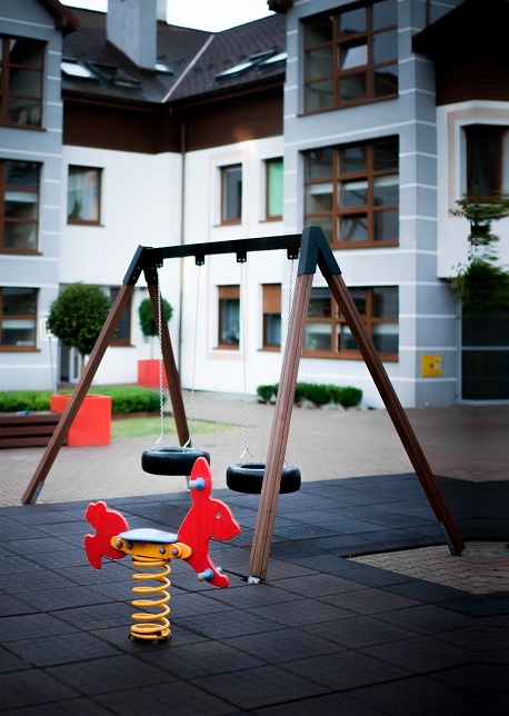 Lars Laj Spatii de joaca, Balansoare