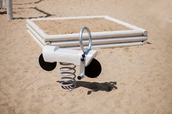 Lars Laj Spatii de joaca, Balansoare