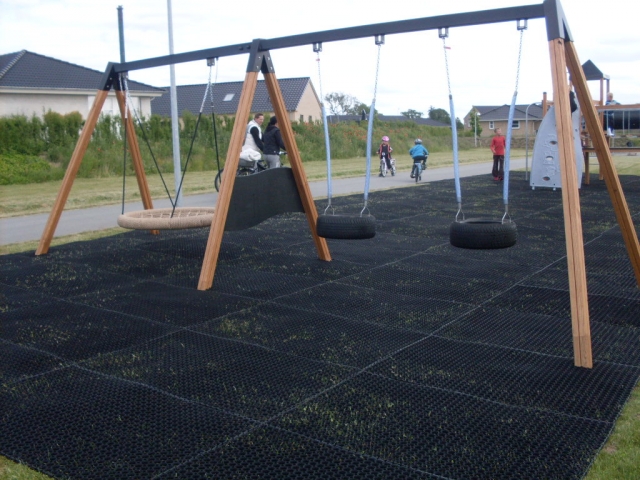 Lars Laj Suprafata, Presuri din cauciuc